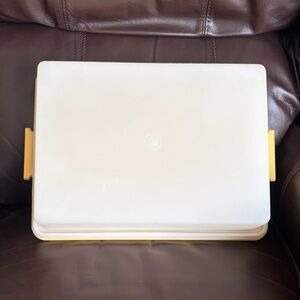 Vintage Tupperware rectangular cake taker  White & Yellow Food Storage Container